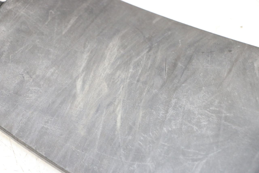 photo de TAPA DE COMBUSTIBLE PIAGGIO MP3 LT 400 (2007 - 2012) - Zoom estado de uso