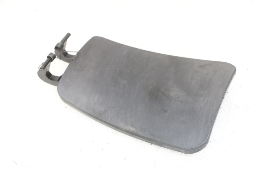 photo de TAPA DE COMBUSTIBLE PIAGGIO MP3 LT 400 (2007 - 2012) - Zoom estado de uso