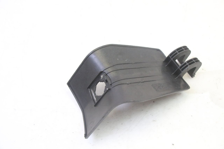 photo de TANQUE CUBIERTA PEUGEOT SATELIS 125 (2013 - 2018) - Primer plano técnico