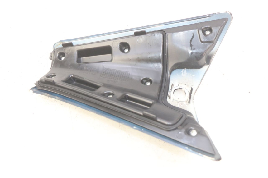 photo de TAPA DE COMBUSTIBLE HONDA VISION NSC R 50 (2013 - 2015) - Detalles de los puntos de fijación