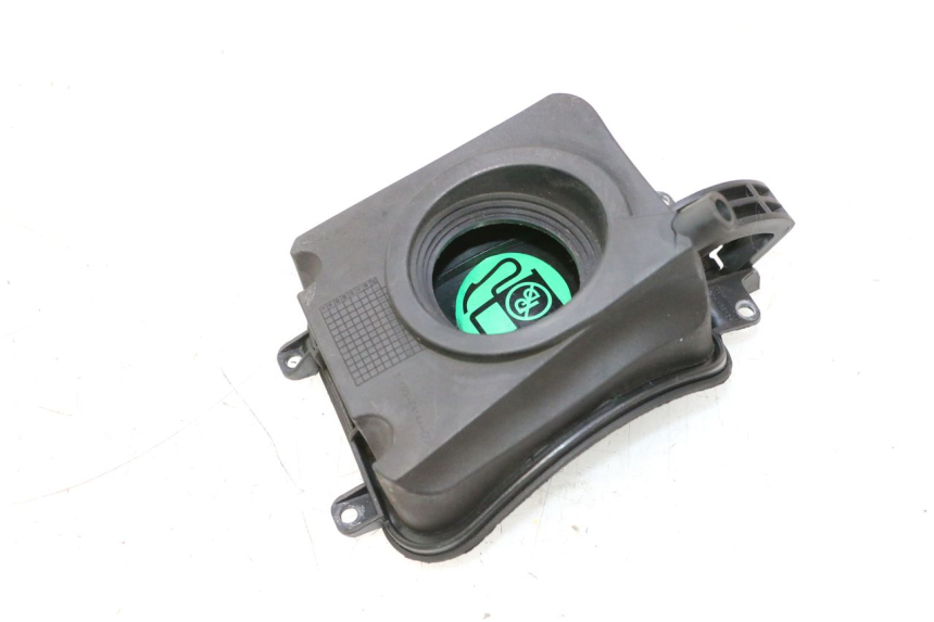photo de TAPA DE COMBUSTIBLE YAMAHA XMAX X-MAX 125 (2006 - 2009) - Detalles de los puntos de fijación
