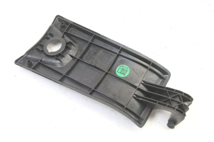 photo de TANQUE CUBIERTA YAMAHA YP X-MAX XMAX 400 (2014 - 2017) - Otra perspectiva