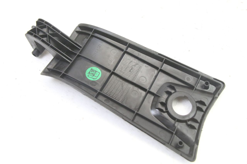 photo de TANQUE CUBIERTA YAMAHA YP X-MAX XMAX 400 (2014 - 2017) - Primer plano técnico