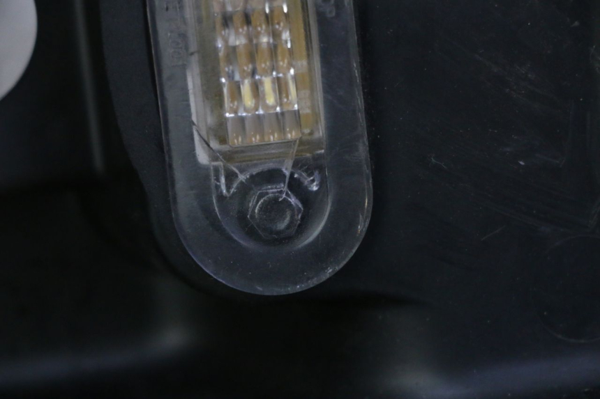 photo de TAPA QUADRO 4 4D 350 (2015 - 2018) - Estado de la superficie y material