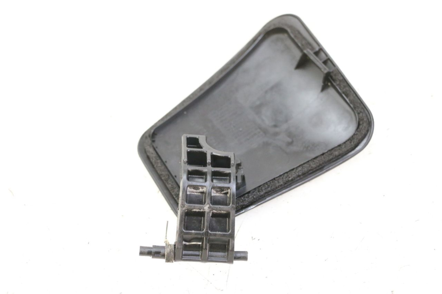 photo de TAPA FRONTAL  SUZUKI BURGMAN 125 (2015 - 2017) - Zoom estado de uso