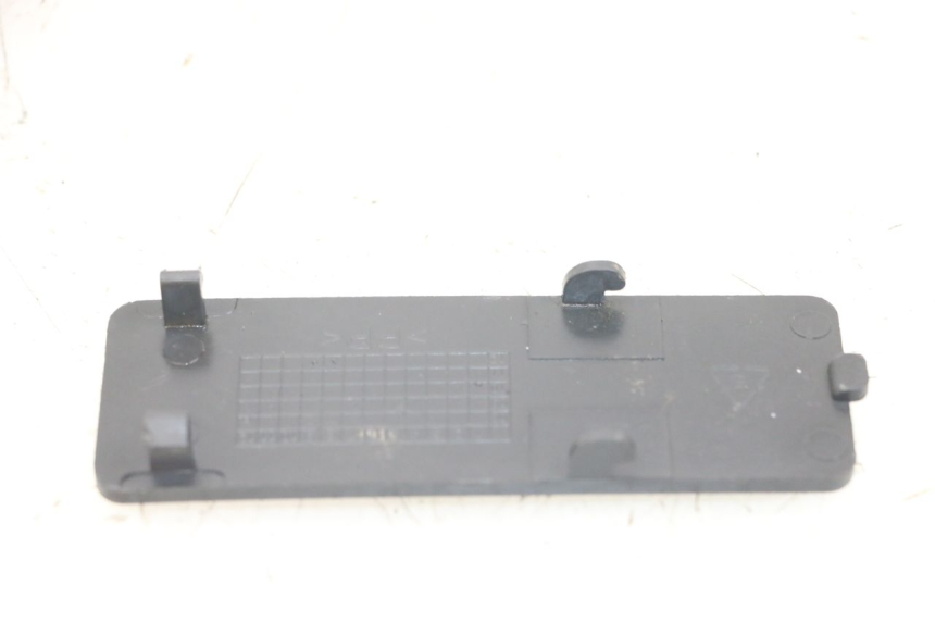 photo de TAPA DE INSPECCIÓN DELANTERA SYM FIDDLE 3 III 125 (2014 - 2020) - Detalle de la pieza