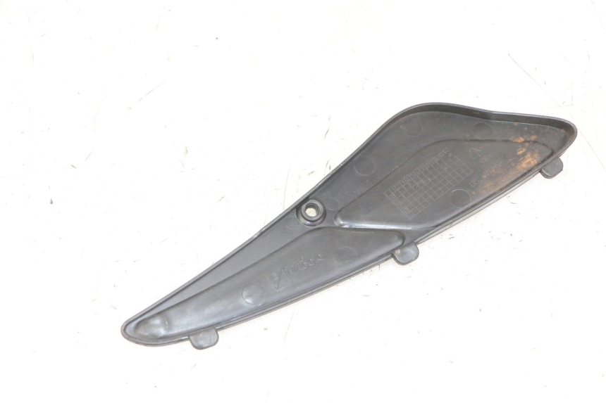 photo de TAPA FRONTAL  PIAGGIO IE MP3 YOURBAN 300 (2011 - 2016) - Detalle de la pieza