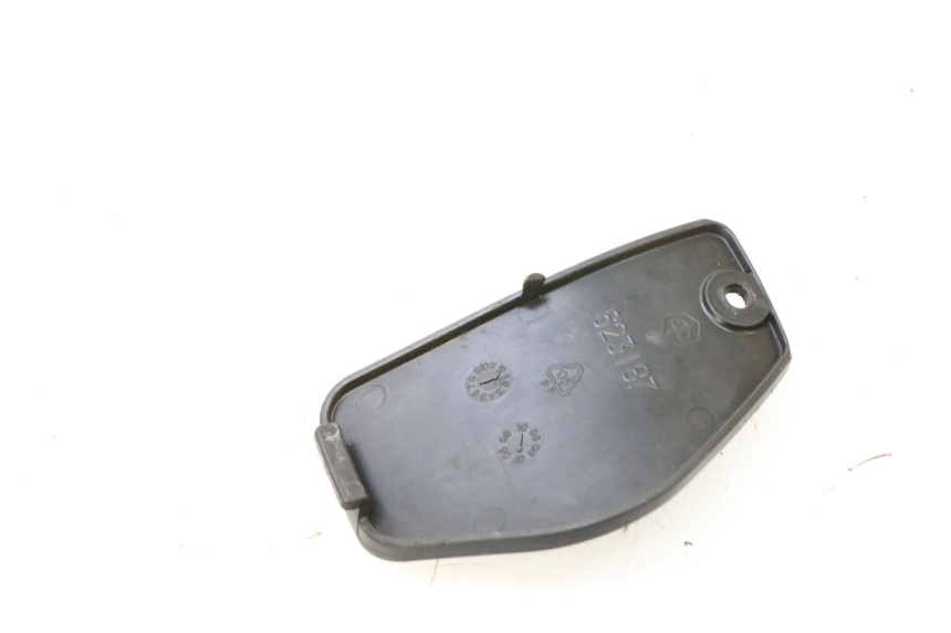 photo de TAPA FRONTAL  PIAGGIO MP3 125 (2006 - 2014) - Otra perspectiva