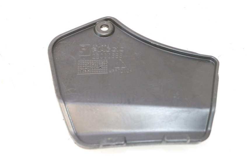 photo de TAPA FRONTAL  PIAGGIO MP3 500 (2016 - 2018) - Detalle de la pieza