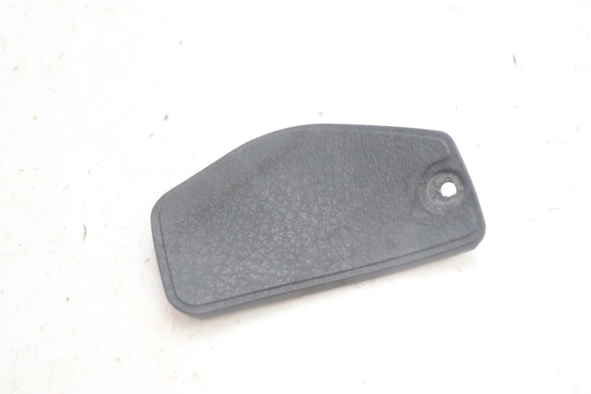 photo de TAPA FRONTAL  PIAGGIO MP3 125 (2006 - 2014) - Detalle de la pieza