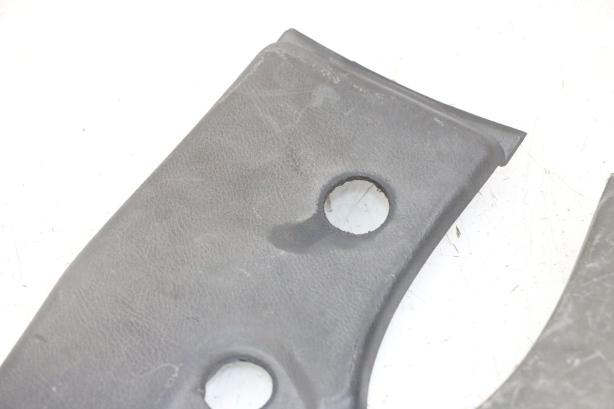 photo de TAPA FRONTAL  HONDA NTV DEAUVILLE ABS 700 (2007 - 2016) - Primer plano técnico