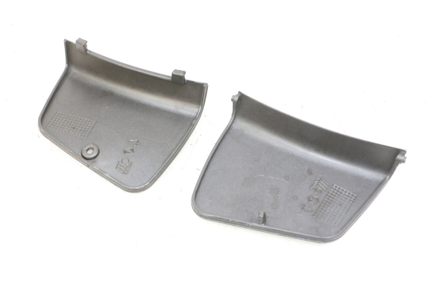 photo de TAPA DE INSPECCIÓN DELANTERA PIAGGIO X8 125 (2004 - 2007) - Zoom estado de uso