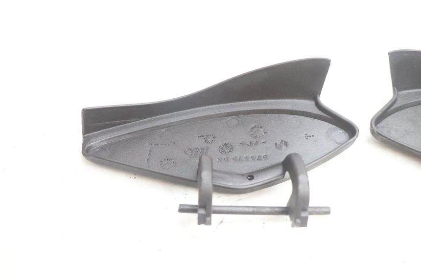 photo de TAPA DE INSPECCIÓN DELANTERA PIAGGIO X9 EVOLUTION 125 (2003 - 2007) - Otra perspectiva