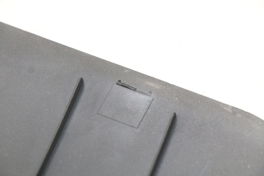 photo de TAPA DE INSPECCIÓN YAMAHA BW'S EASY 50 (2013 - 2016) - Zoom estado de uso