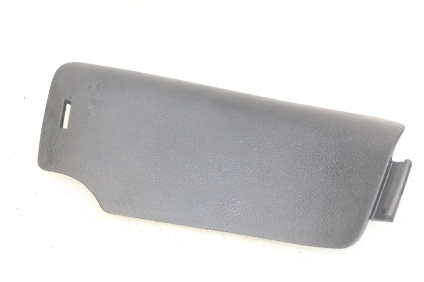 photo de TAPA DE INSPECCIÓN DERECHA PEUGEOT ELYSEO 125 (1999 - 2004) - Vista principal