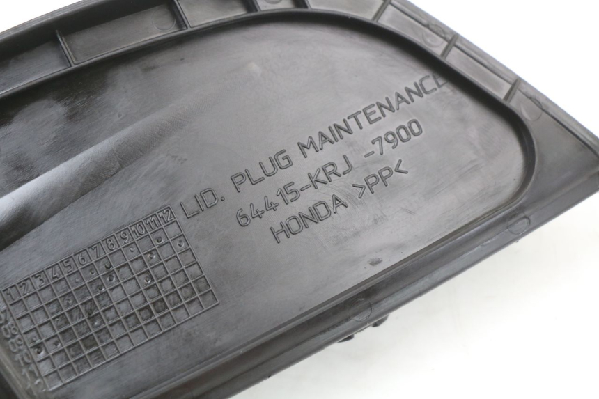 photo de TAPA DE INSPECCIÓN DERECHA HONDA FES S-WING SWING ABS 125 (2007 - 2015) - Zoom estado de uso