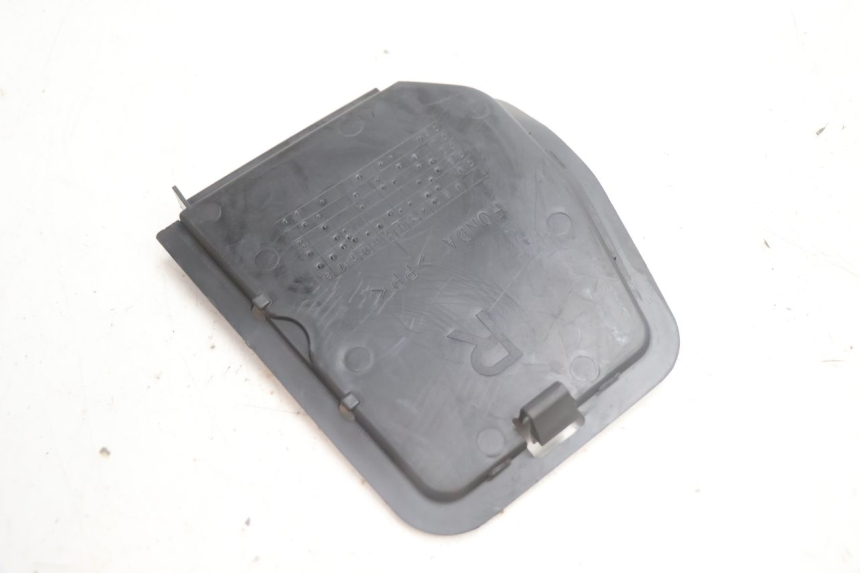 photo de TAPA DERECHA HONDA FJS SILVER WING SILVERWING 400 (2005 - 2008) - Primer plano técnico