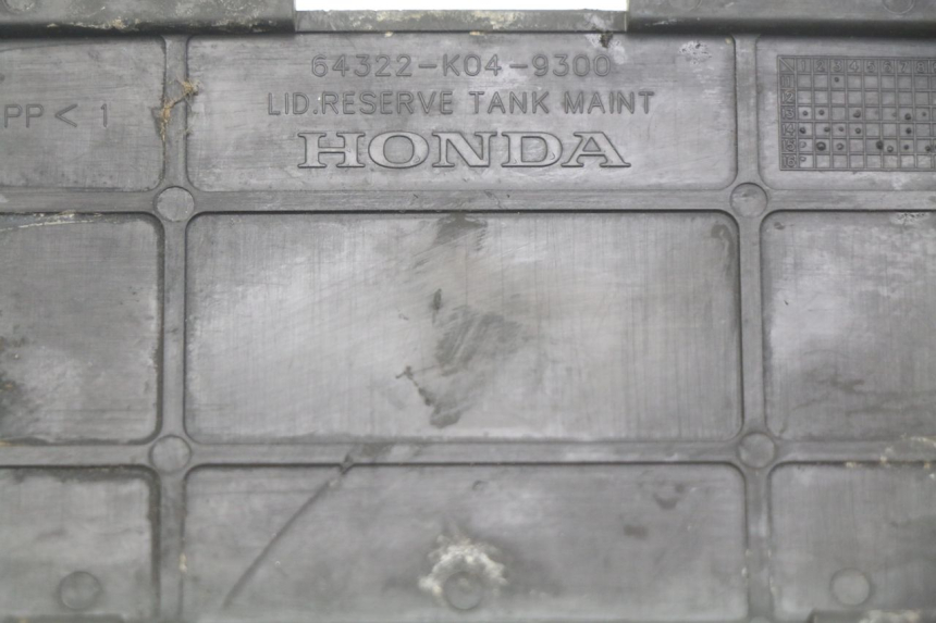 photo de TAPA DERECHA HONDA FORZA 125 (2015 - 2016) - Zoom estado de uso