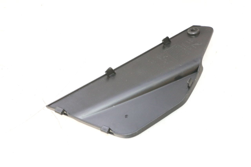 photo de TAPA DERECHA PIAGGIO MP3 HPE 530 (2022 - 2026) - Zoom estado de uso