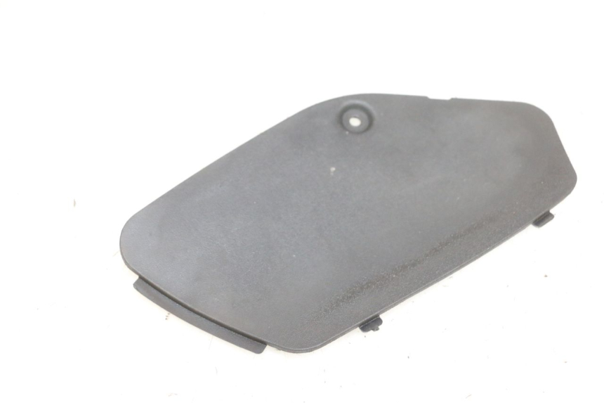 photo de TAPA DE INSPECCIÓN DERECHA PIAGGIO MP3 125 (2006 - 2014) - Zoom estado de uso