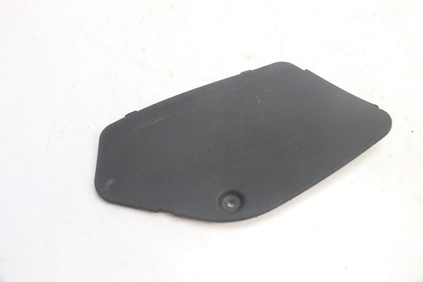 photo de TAPA DE INSPECCIÓN DERECHA PIAGGIO MP3 125 (2006 - 2014) - Detalle de la pieza