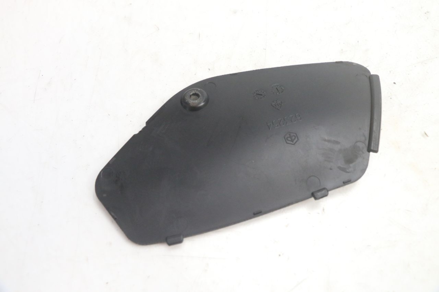 photo de TAPA DE INSPECCIÓN DERECHA PIAGGIO MP3 125 (2006 - 2014) - Zoom estado de uso