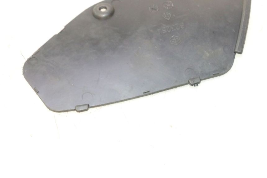 photo de TAPA DE INSPECCIÓN DERECHA PIAGGIO MP3 125 (2006 - 2014) - Zoom estado de uso