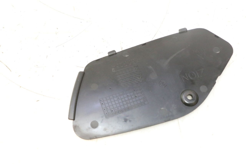photo de TAPA DERECHA PIAGGIO MP3 500 (2016 - 2018) - Detalle de la pieza