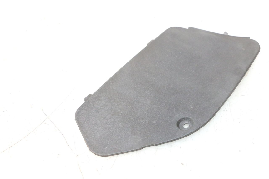 photo de TAPA DERECHA PIAGGIO X8 STREET 125 (2006 - 2007) - Detalle de la pieza