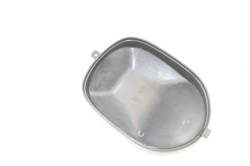 photo de TAPA DE ACCESO VENESI FLY RETRO 4T 50 (2020 - 2025) - Zoom estado de uso