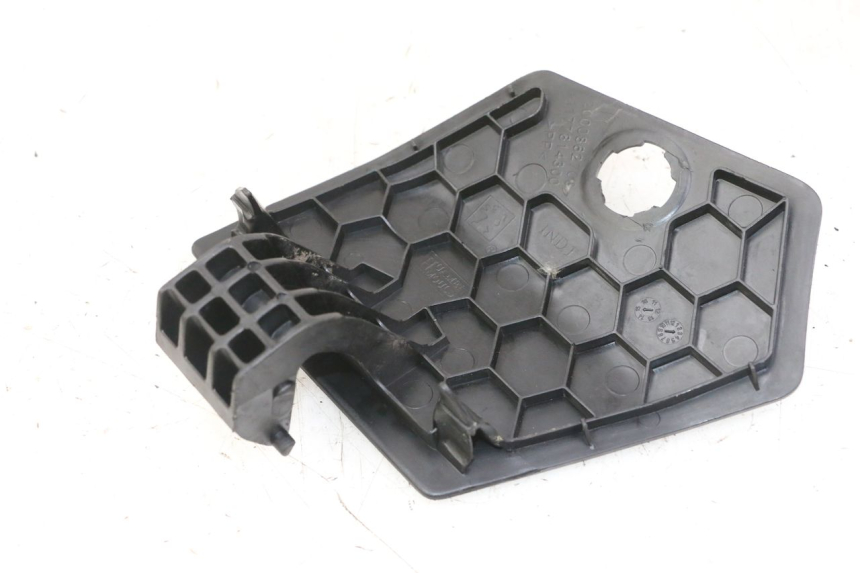 photo de TAPA IZQUIERDA PEUGEOT CITYSTAR 50 (2013 - 2017) - Detalle de la pieza