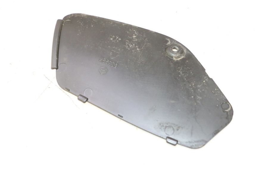 photo de TAPA IZQUIERDA PIAGGIO MP3 LT 400 (2007 - 2012) - Detalle de la pieza