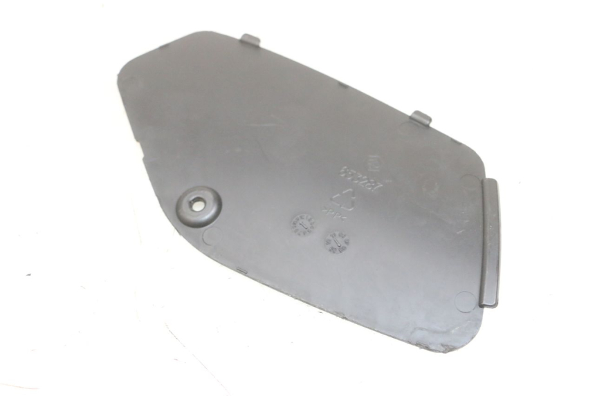 photo de TAPA IZQUIERDA PIAGGIO MP3 RL 250 (2006 - 2010) - Detalle de la pieza