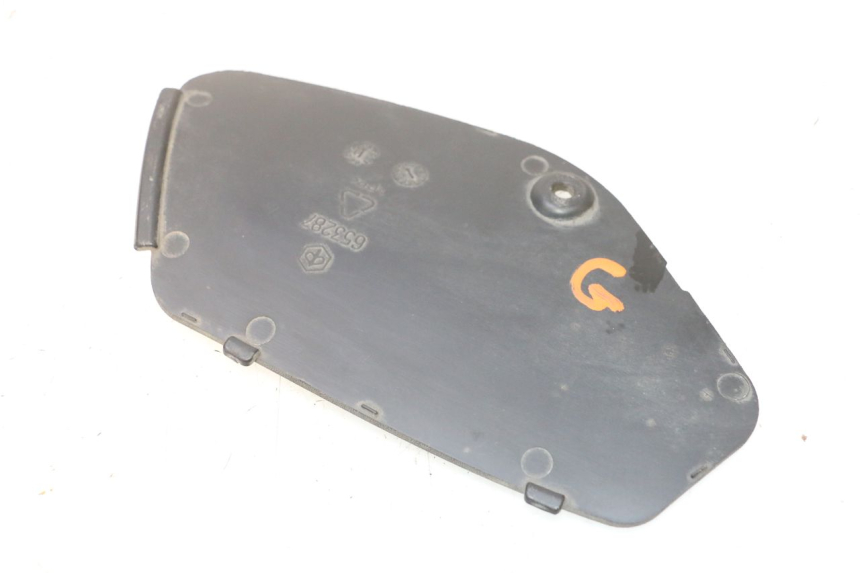 photo de TAPA IZQUIERDA PIAGGIO MP3 RL 250 (2006 - 2010) - Detalle de la pieza