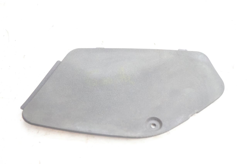 photo de TAPA IZQUIERDA PIAGGIO X8 STREET 125 (2006 - 2007) - Detalle de la pieza