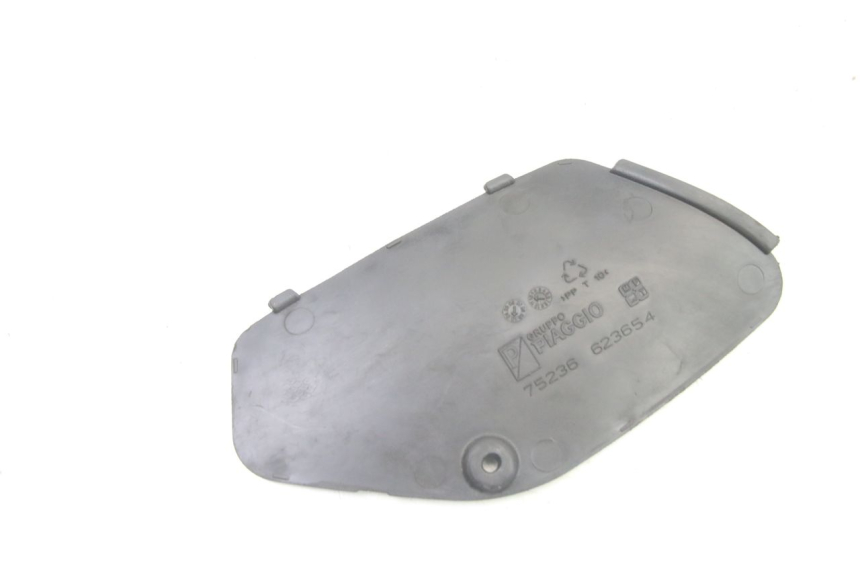 photo de TAPA DE INSPECCIÓN IZQUIERDA PIAGGIO XEVO - X EVO 125 (2007 - 2017) - Otra perspectiva