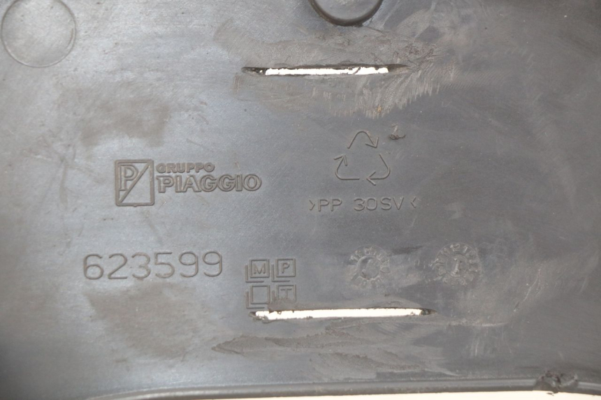 photo de TAPA DE INSPECCIÓN PIAGGIO MP3 LT 400 (2007 - 2012) - Detalle de la pieza