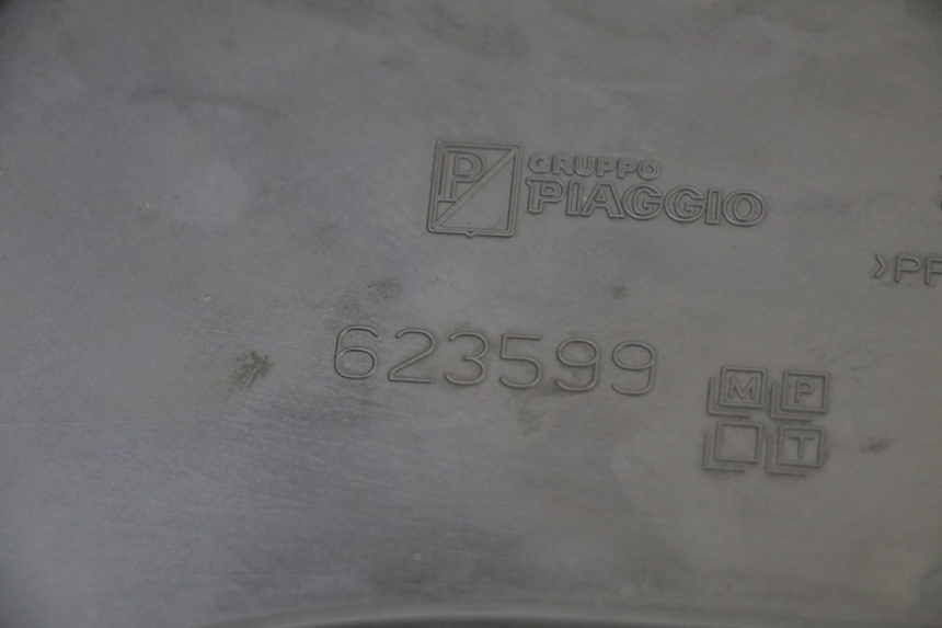 photo de TAPA PIAGGIO MP3 500 (2011 - 2015) - Primer plano técnico