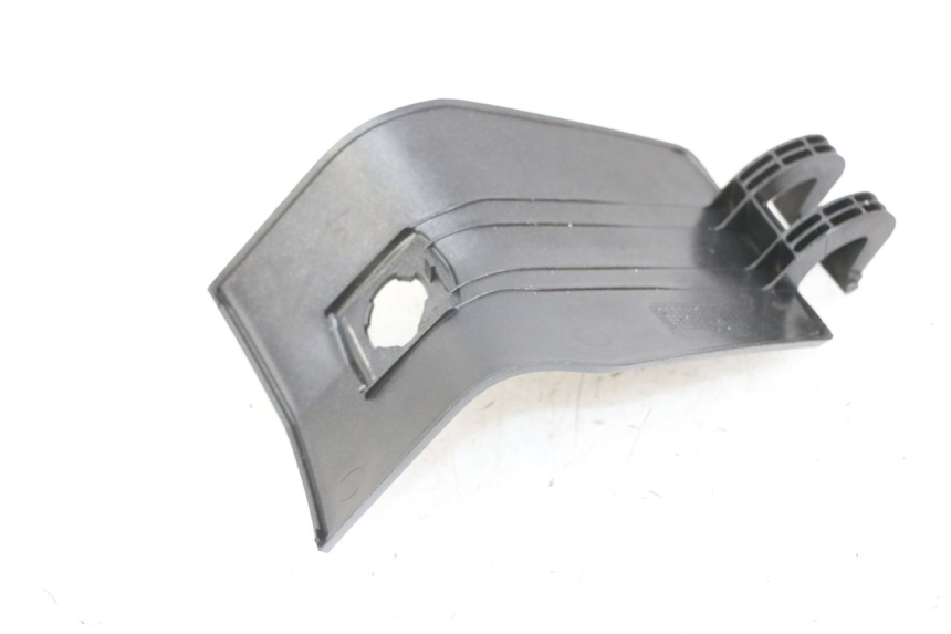 photo de TAPA PEUGEOT SATELIS 125 (2013 - 2018) - Detalle de la pieza