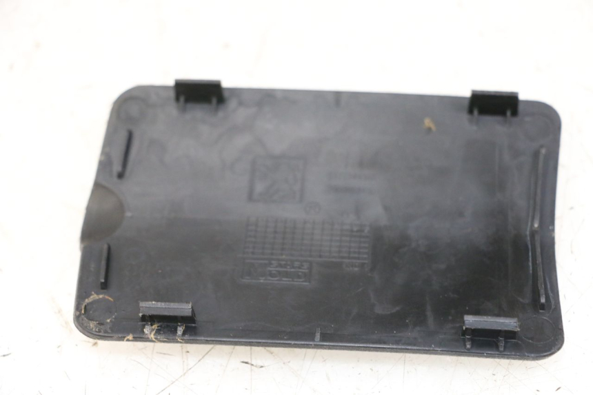 photo de TAPA PEUGEOT SPEEDFIGHT 3 LC 2T 50 (2009 - 2015) - Detalle de la pieza