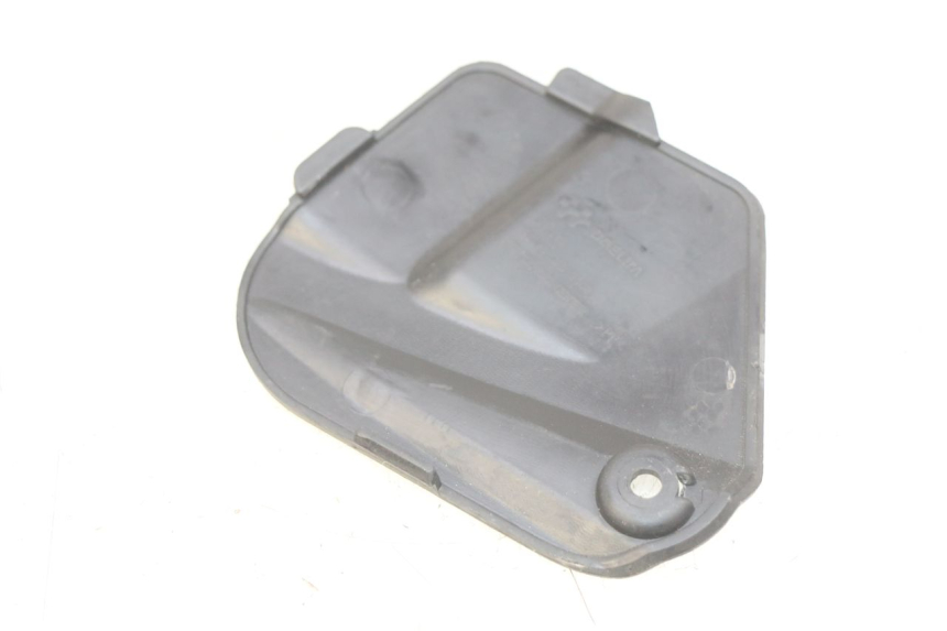 photo de TAPA DE INSPECCIÓN DAELIM S3 125 (2010 - 2017) - Detalle de la pieza