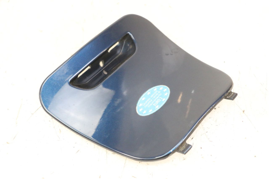photo de TAPA PIAGGIO VESPA LX 150 (2005 - 2013) - Detalles de los puntos de fijación