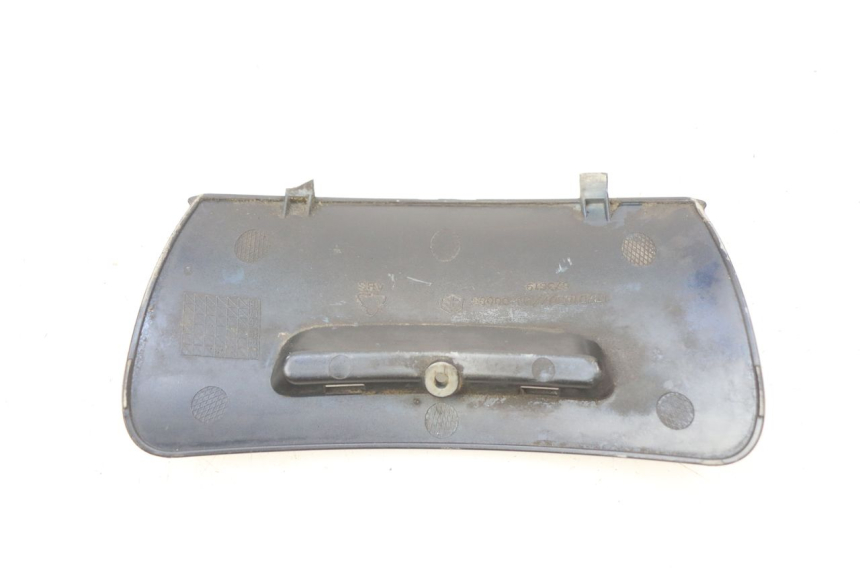 photo de TAPA DE INSPECCIÓN PIAGGIO VESPA PRIMAVERA 2T 50 (2013 - 2018) - Detalle de la pieza