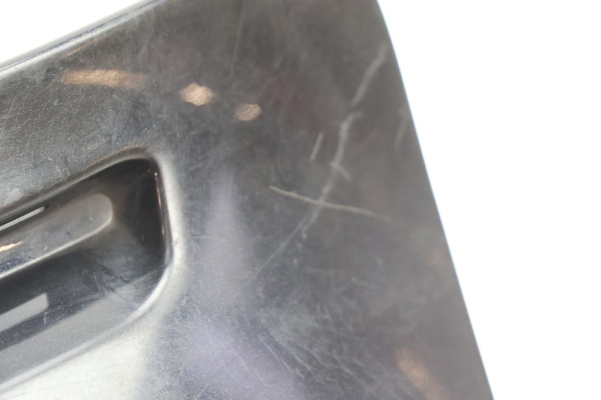 photo de TAPA DE INSPECCIÓN PIAGGIO VESPA PRIMAVERA 2T 50 (2013 - 2018) - Detalle de la pieza