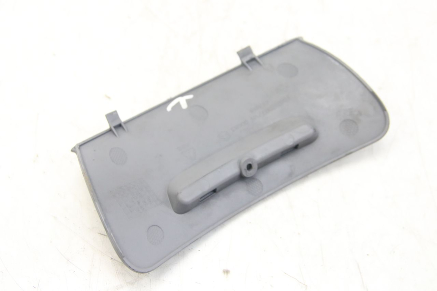 photo de TAPA DE INSPECCIÓN PIAGGIO VESPA SPRINT 2T 50 (2014 - 2018) - Otra perspectiva