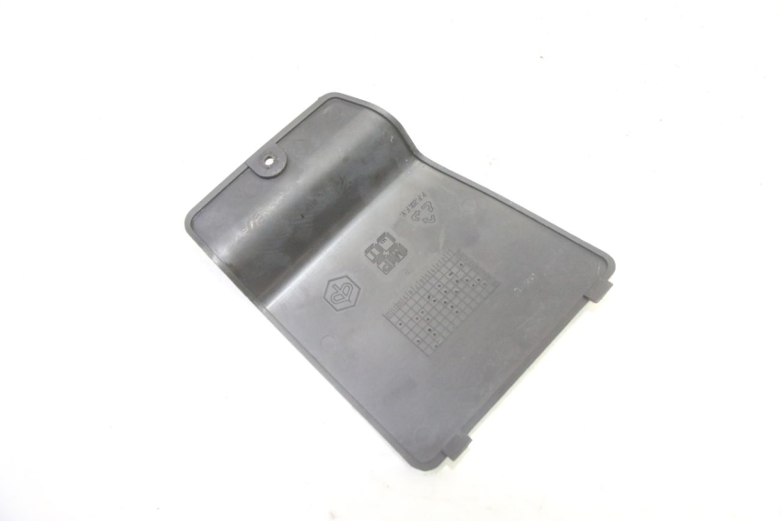 photo de TAPA DE INSPECCIÓN PIAGGIO X9 EVOLUTION 125 (2003 - 2007) - Zoom estado de uso