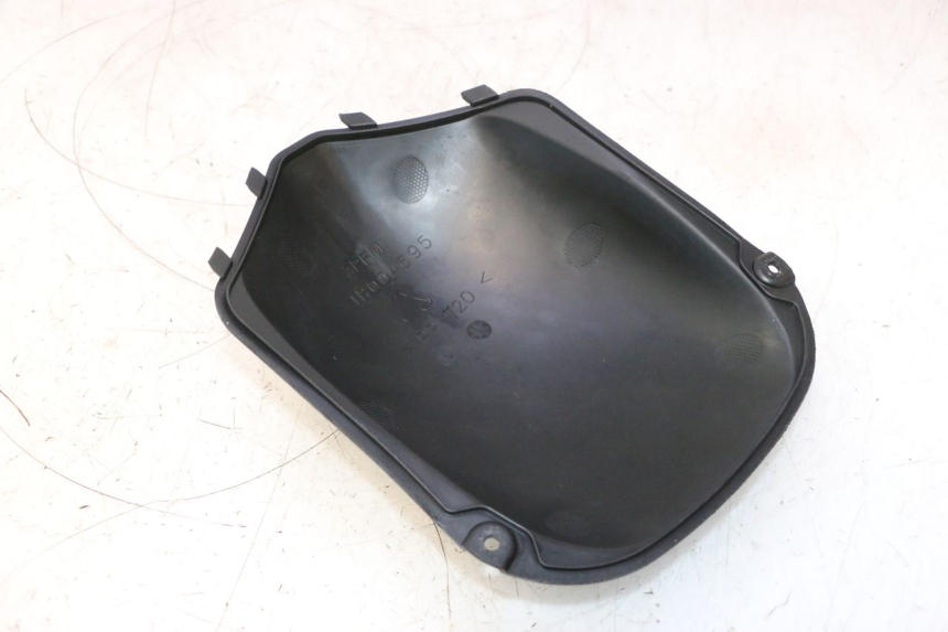 photo de TAPA DE INSPECCIÓN PIAGGIO ZIP 4T 50 (2018 - 2020) - Otra perspectiva
