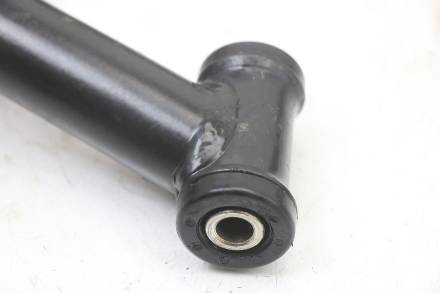 photo de BRAZO DE CONTROL TRASERO HYTRACK HY S 4X4 410 (2013 - 2016) - Otra perspectiva