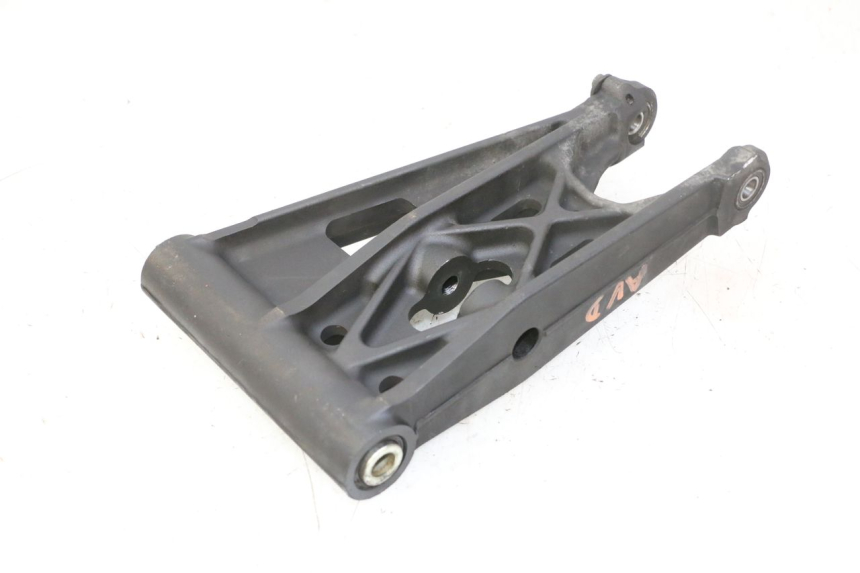 photo de BRAZO OSCILANTE DELANTERO QUADRO 4 4D 350 (2015 - 2018) - Vista principal