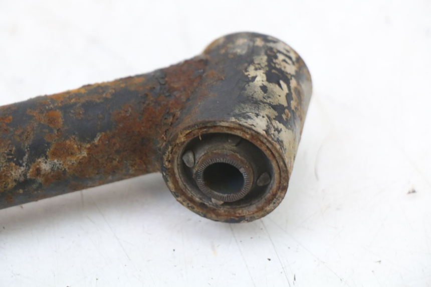 photo de TRIÁNGULO DELANTERO HONDA TRX 300 (1988 - 2000) - Primer plano de alta resolución